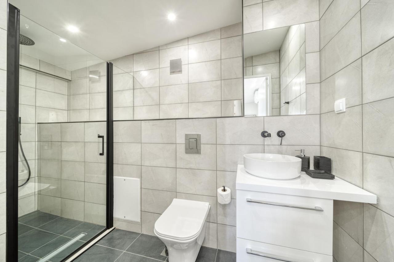 Chic Rooftop Studio W/ Terrace - Near Acropolis Atenas Exterior foto
